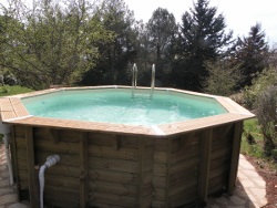 Pool von Norden aus gesehen